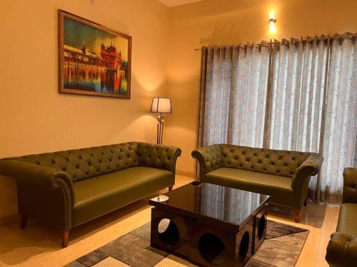 5BHK Home Away from Home at Ranjit Avenue Amritsar