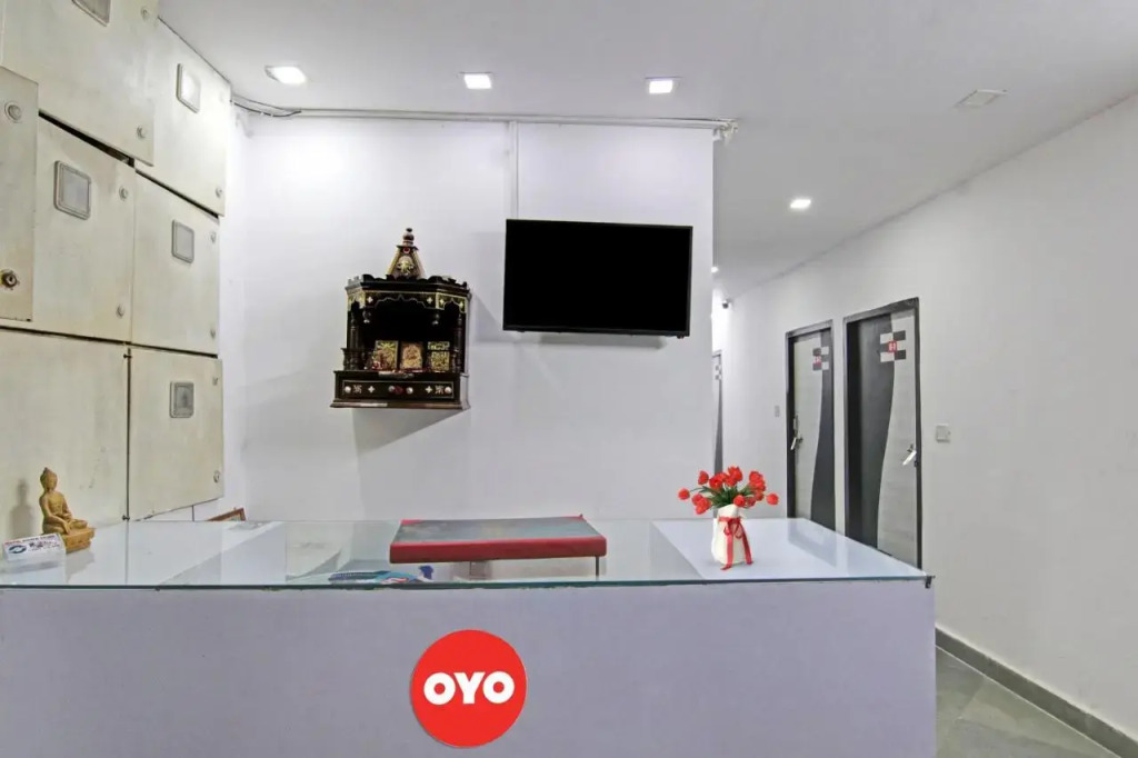 Hotel Downtown — 5-Star Luxury Hotel in New Delhi, India