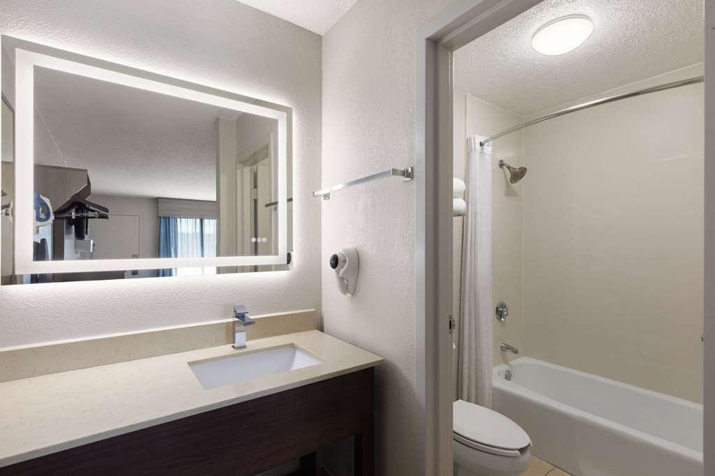 Baymont by Wyndham Nashville - photo 25