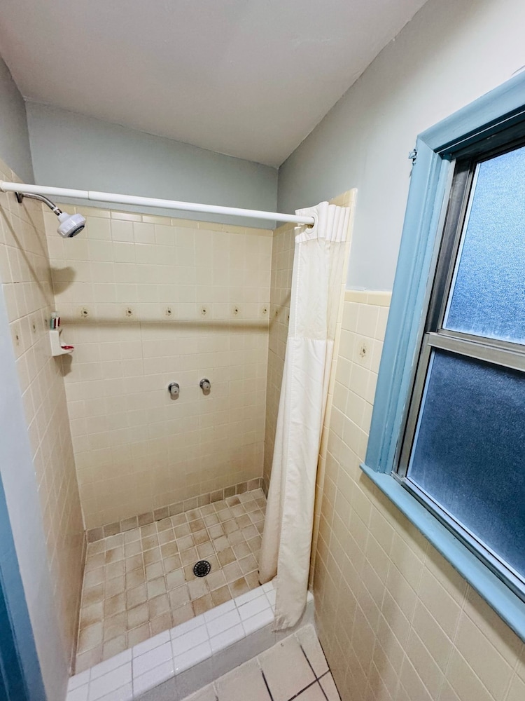 Bryce Park Inn - photo 10