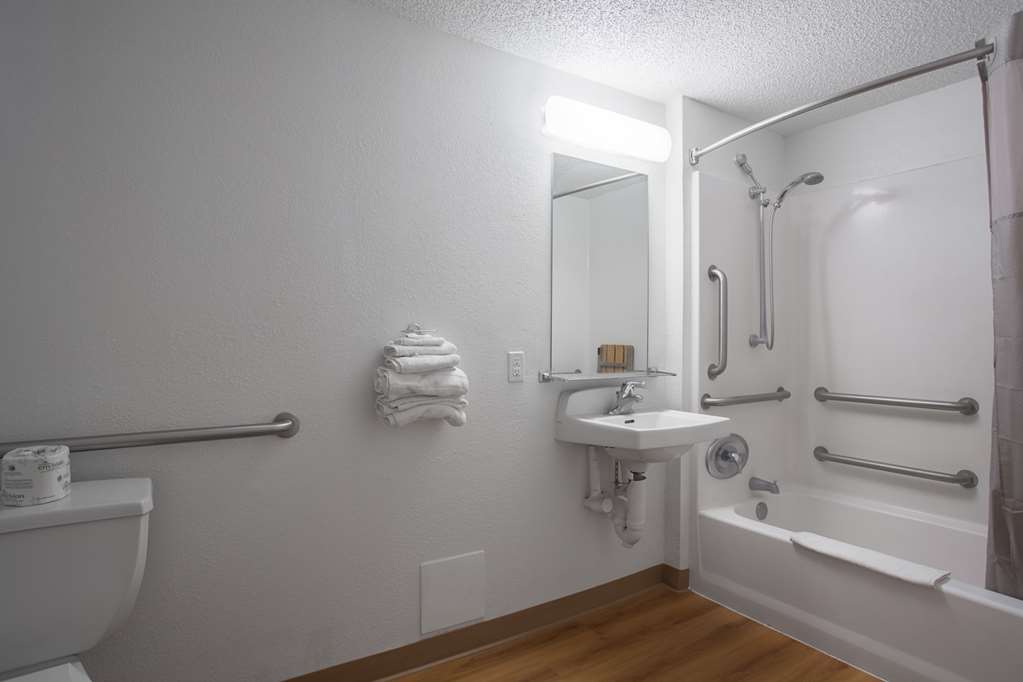Motel 6 Kingman AZ Route 66 West - photo 22