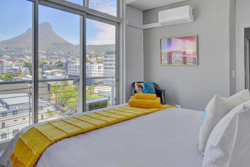 Leila City Centre Apartment stunning Mountain & City Views