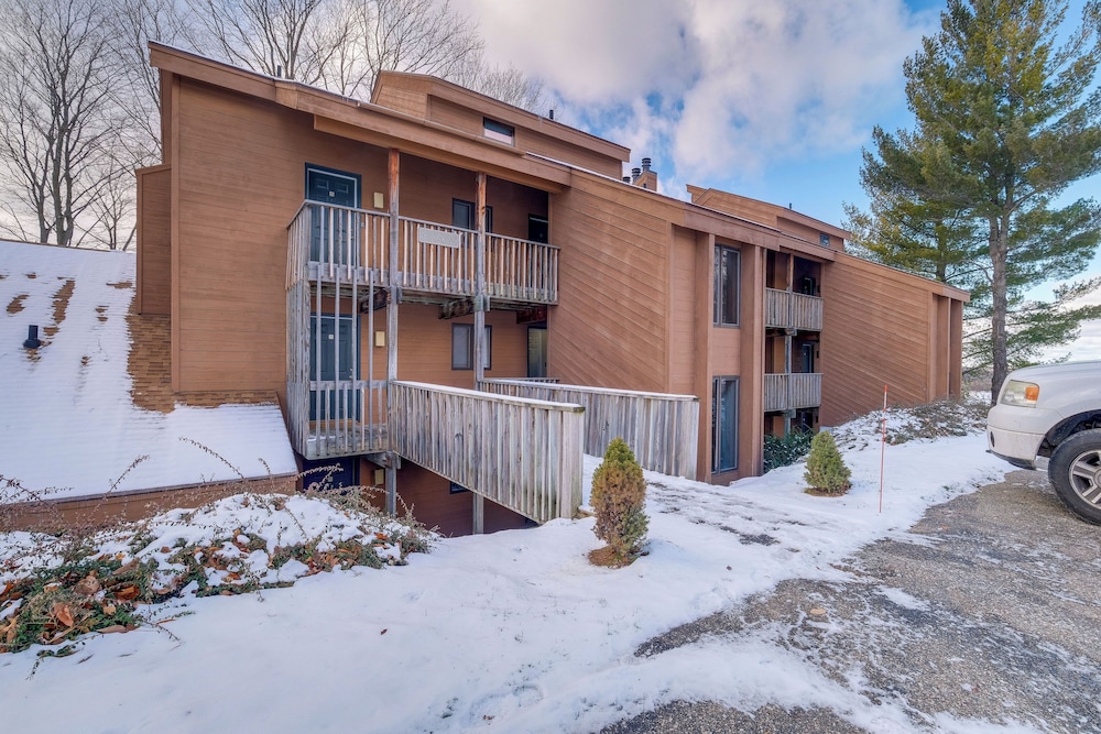 Bellaire Condo Walk to Shanty Creek Resort - photo 9