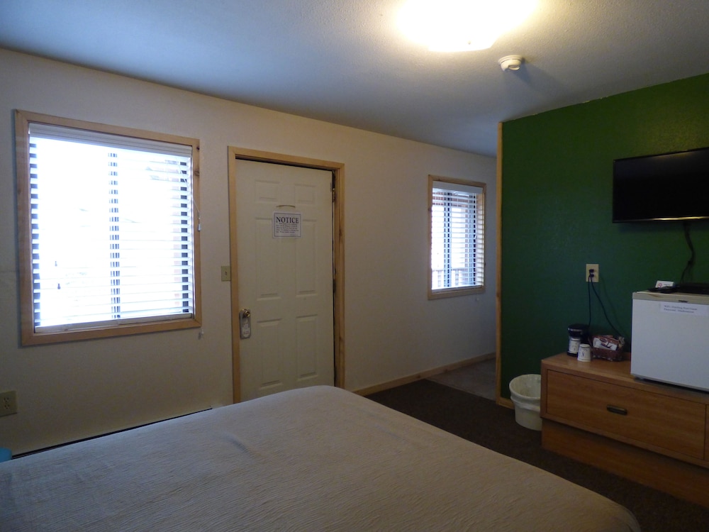 The Hitching Post Hotel and Farm Store - photo 30