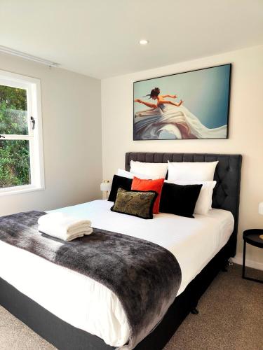 Most Peaceful & Private City Retreat New AC CBD 12 KMs & Airport 17KMs Away in Auckland, New Zealand