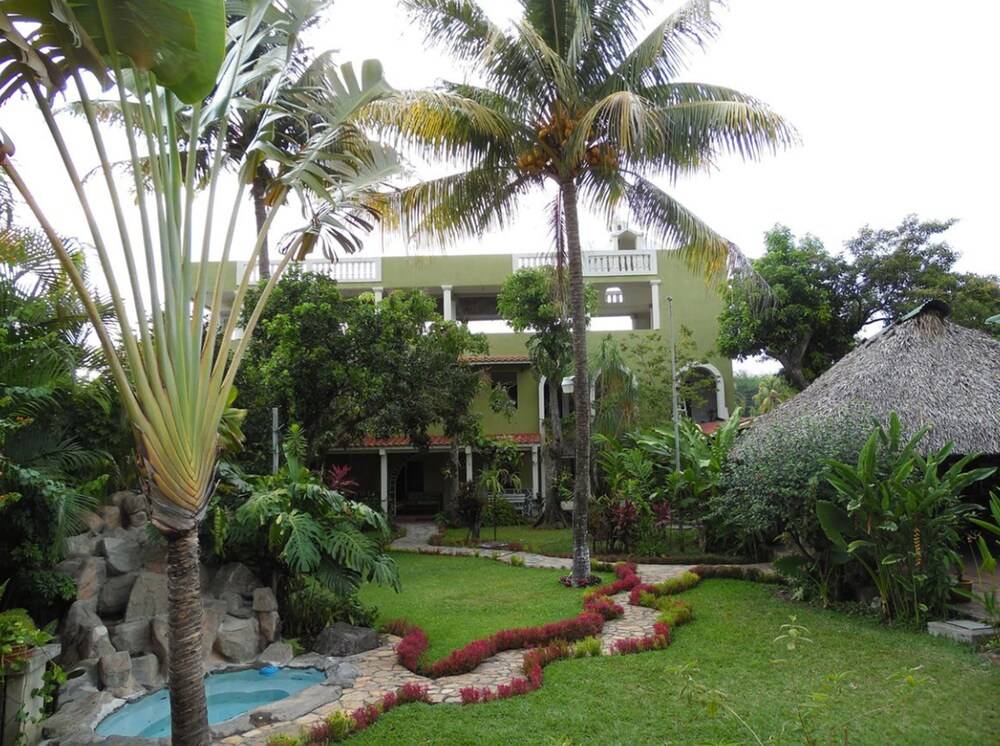 La Cúpula Hotel — hotel in San Martin Zapotitlan