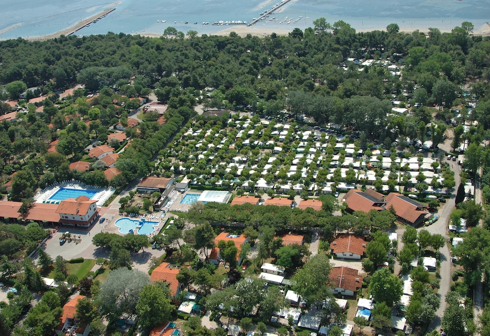 Villaggio Residence Punta Spin — 4-Star Luxury Hotel in Grado, Italy