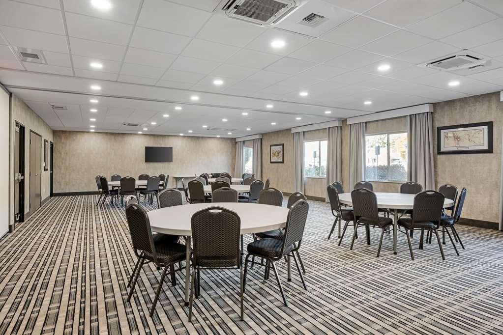 Best Western Plus The Inn at Hells Canyon - photo 10
