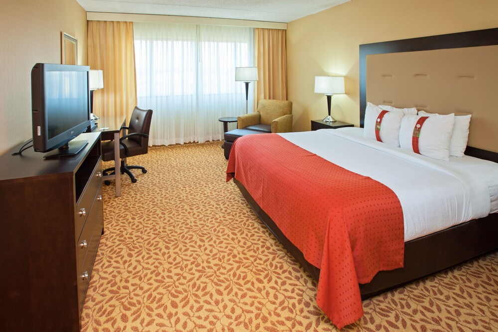 Holiday Inn Evansville Airport - photo 4