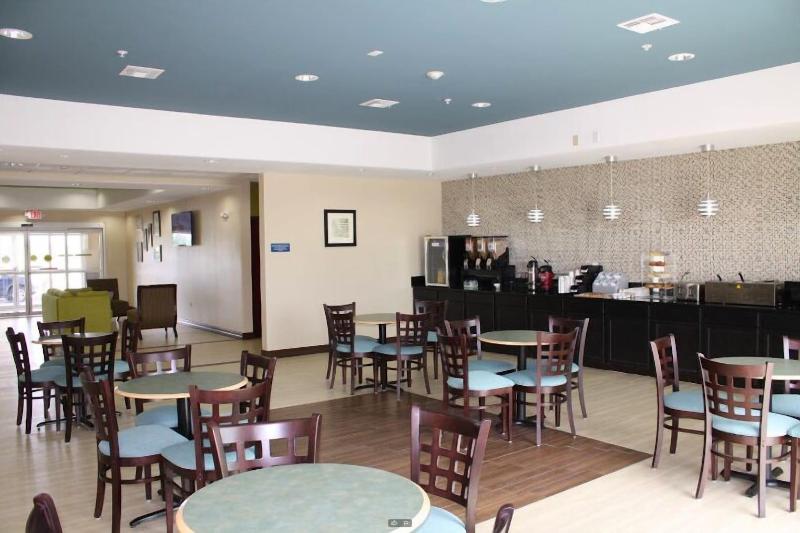 Days Inn Freer - photo 15