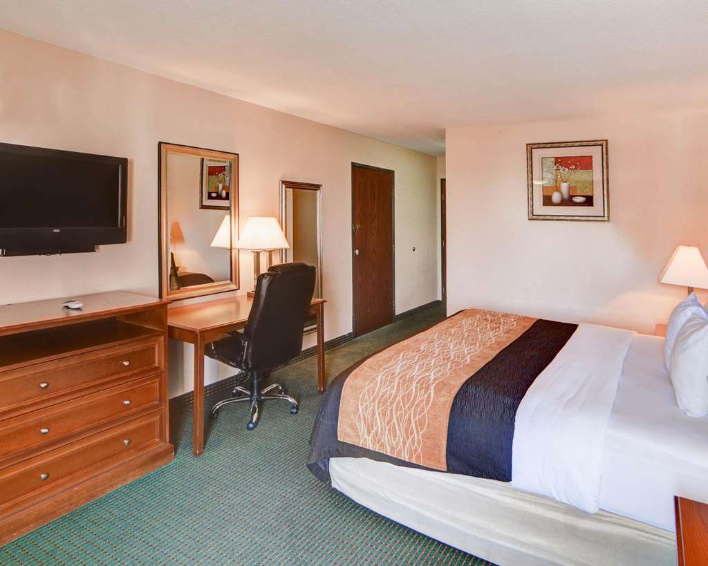 Quality Inn Forest Hill Fort Worth South - photo 11