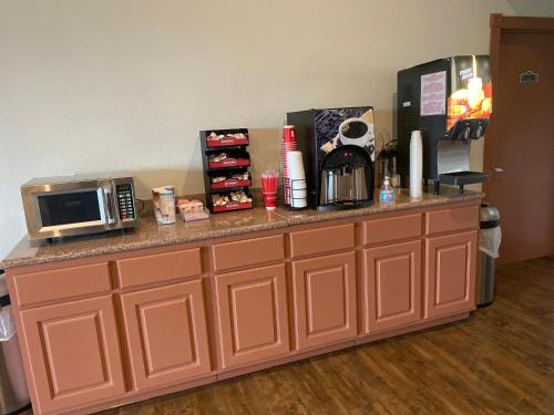 Southern Inn and Suites Yorktown - photo 30