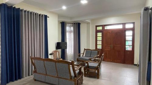 Villa1 New Modern Walk To Shops 10min Airport Cbd — Warrane