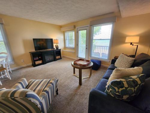 North Shore Inn — 4-Star Luxury Hotel in Traverse City, United States