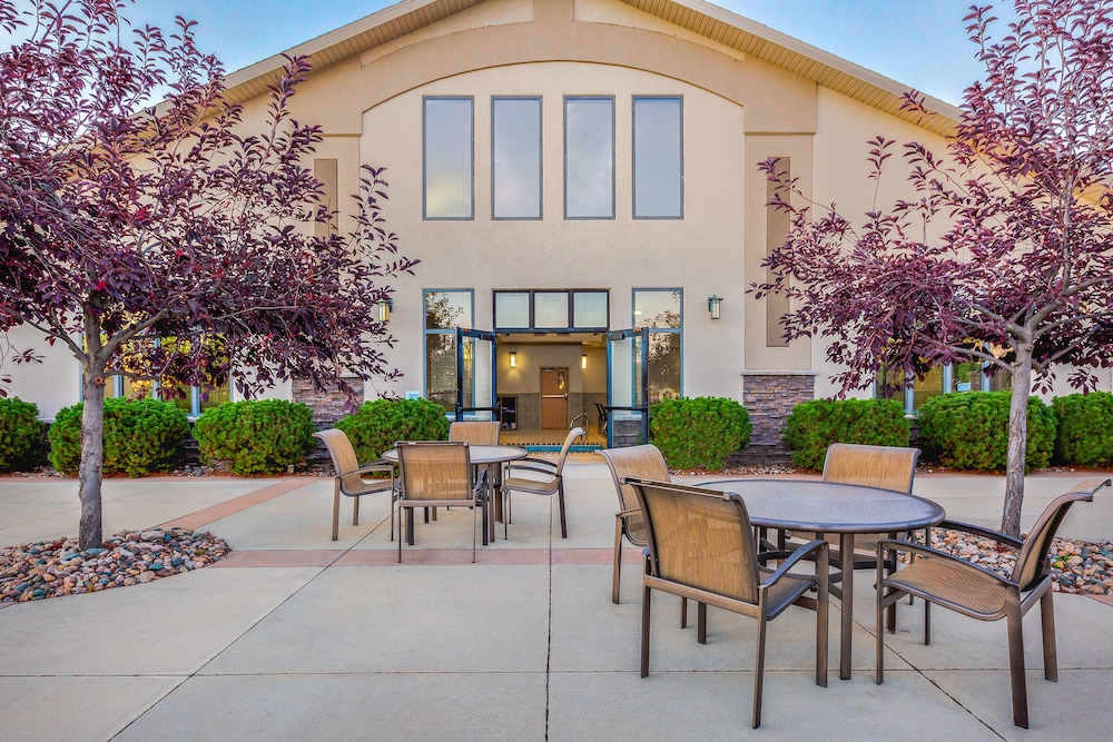 Holiday Inn Express & Suites Gillette by IHG - photo 25