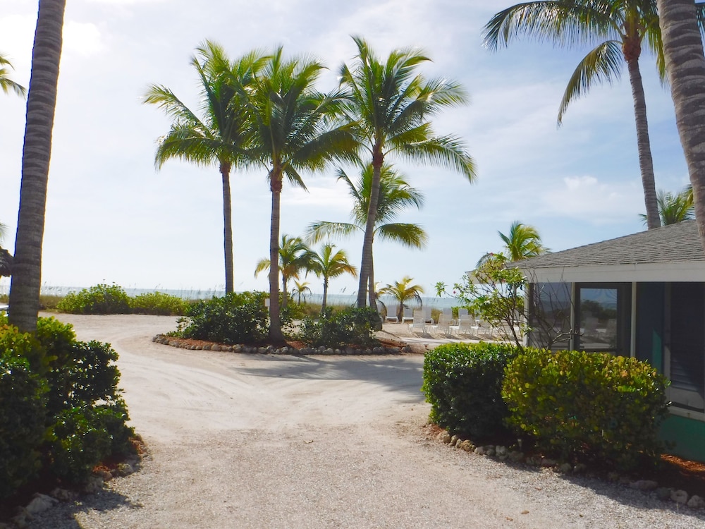 Waterside Inn on the Beach - photo 53