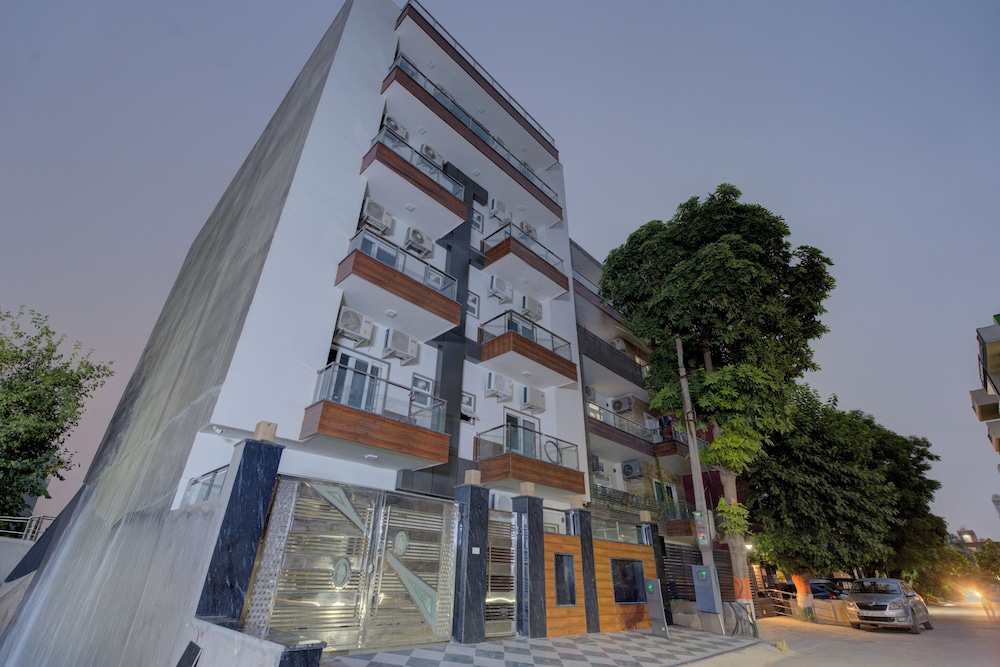 Aura Homes 1Bhk Apartment