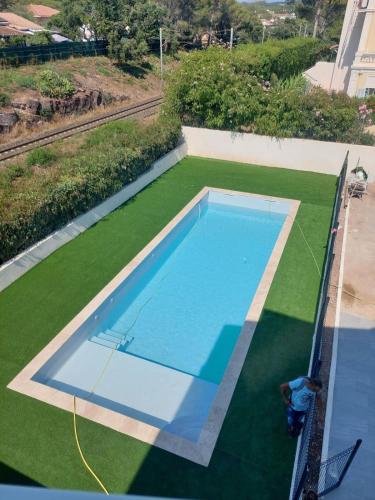 Le Boreal Bord de Mer Avec Piscine in Saint-Raphael, France