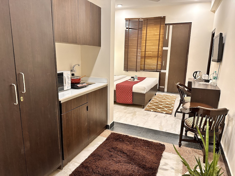Hollyhocks Residency — Gurgaon — photo 4