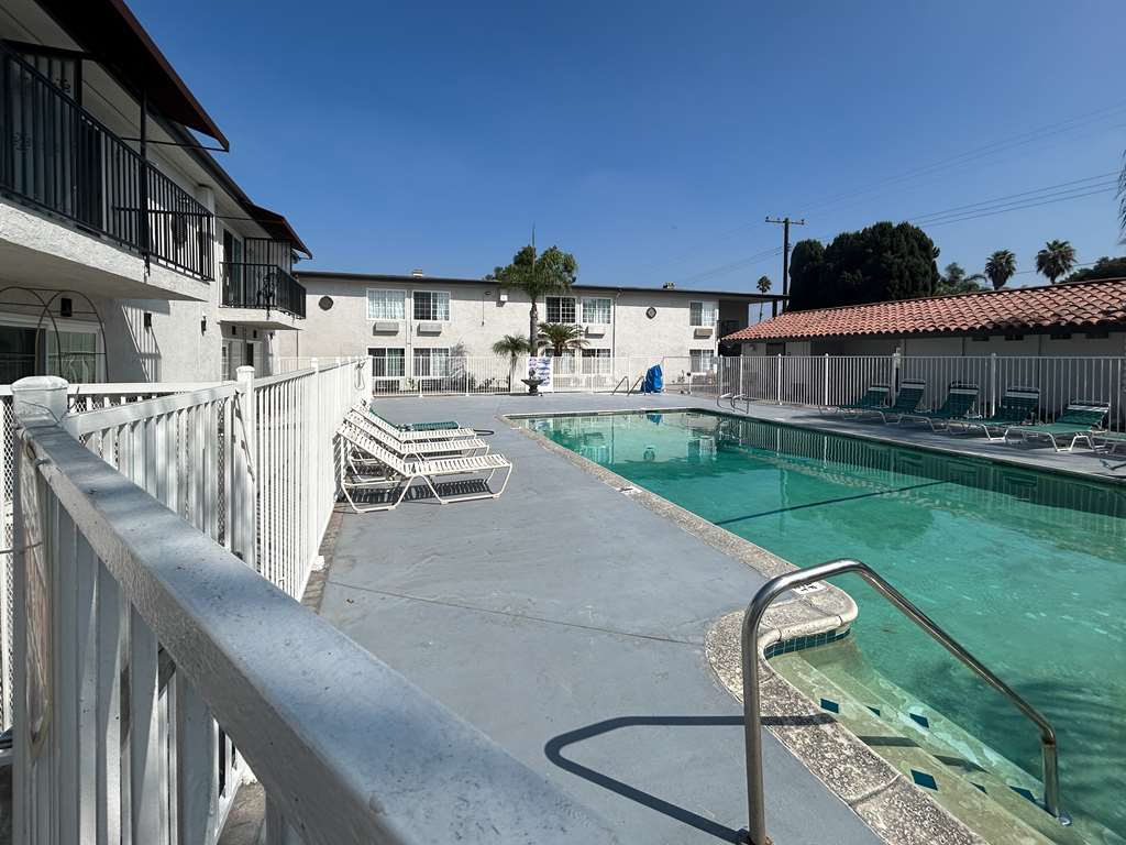 The Berry Inn — carbon neutral stay, Buena Park