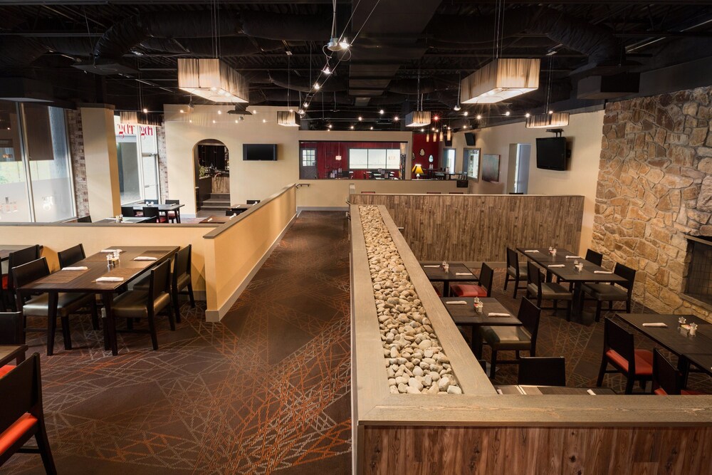 Ramada by Wyndham Clarion - photo 15