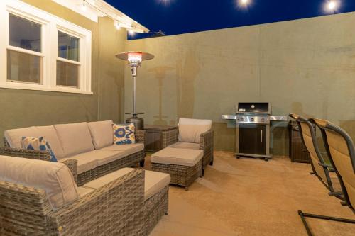 Plush 2 bed apt in Riverside Heights