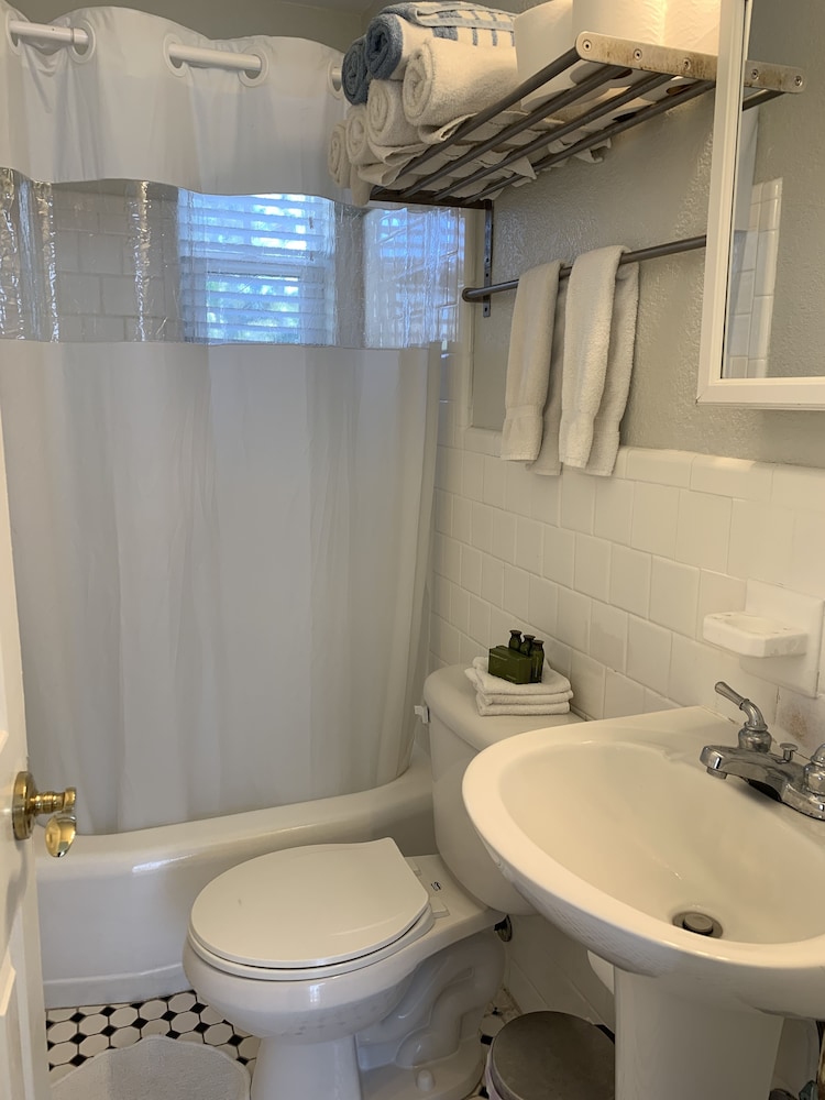 Coconut Inn - photo 121