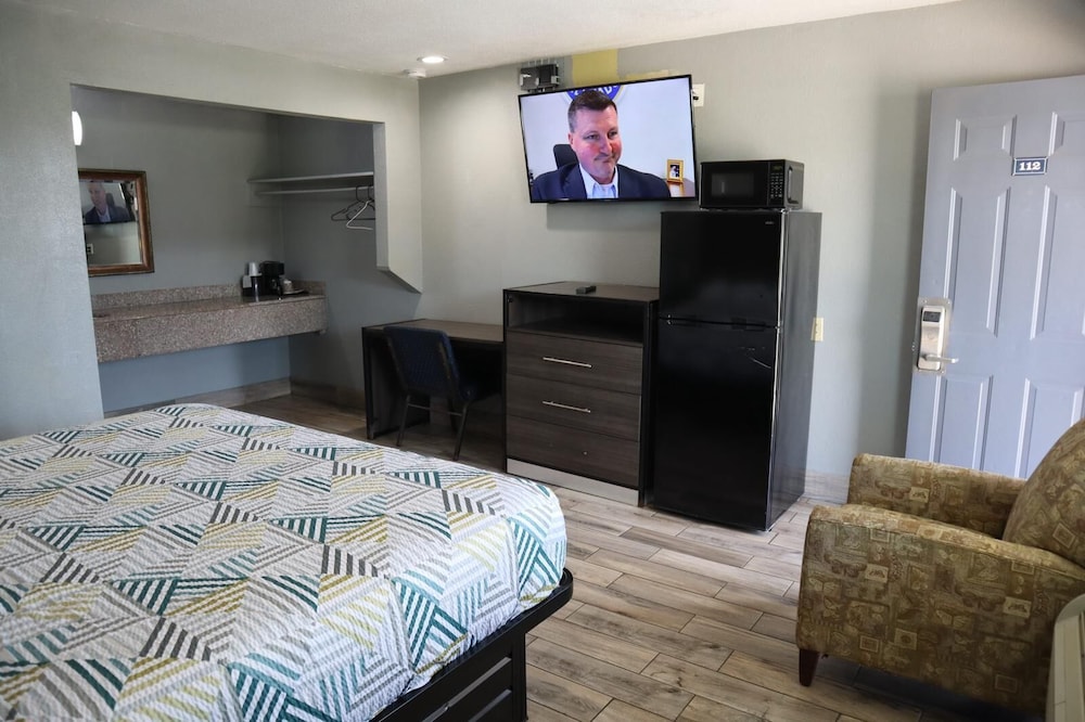 Gateway Motor Inn - photo 9