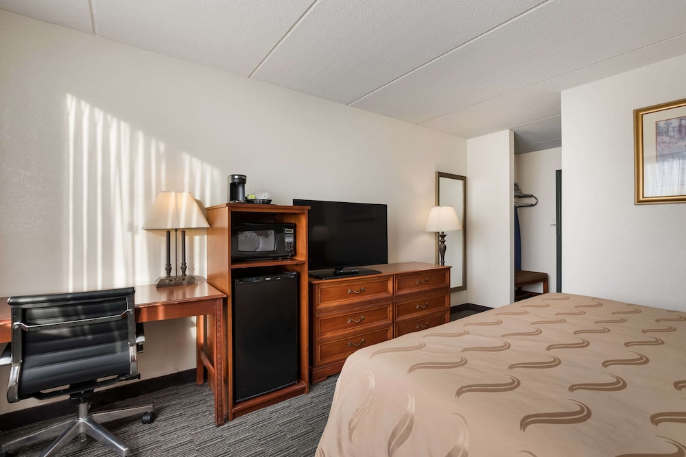 Quality Inn Joliet - photo 9