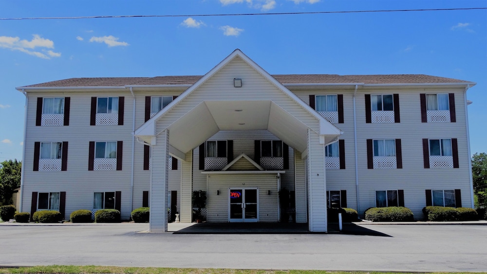 Oak Tree Inn & Suites - photo 35
