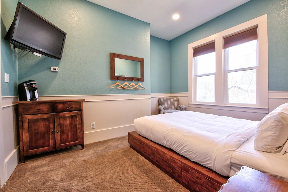 The Groveland Hotel - photo 40