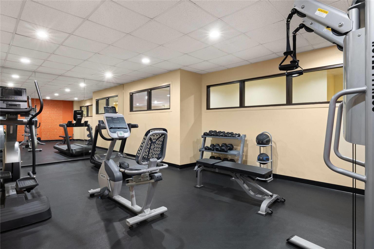 La Quinta Inn & Suites by Wyndham Florence - photo 45