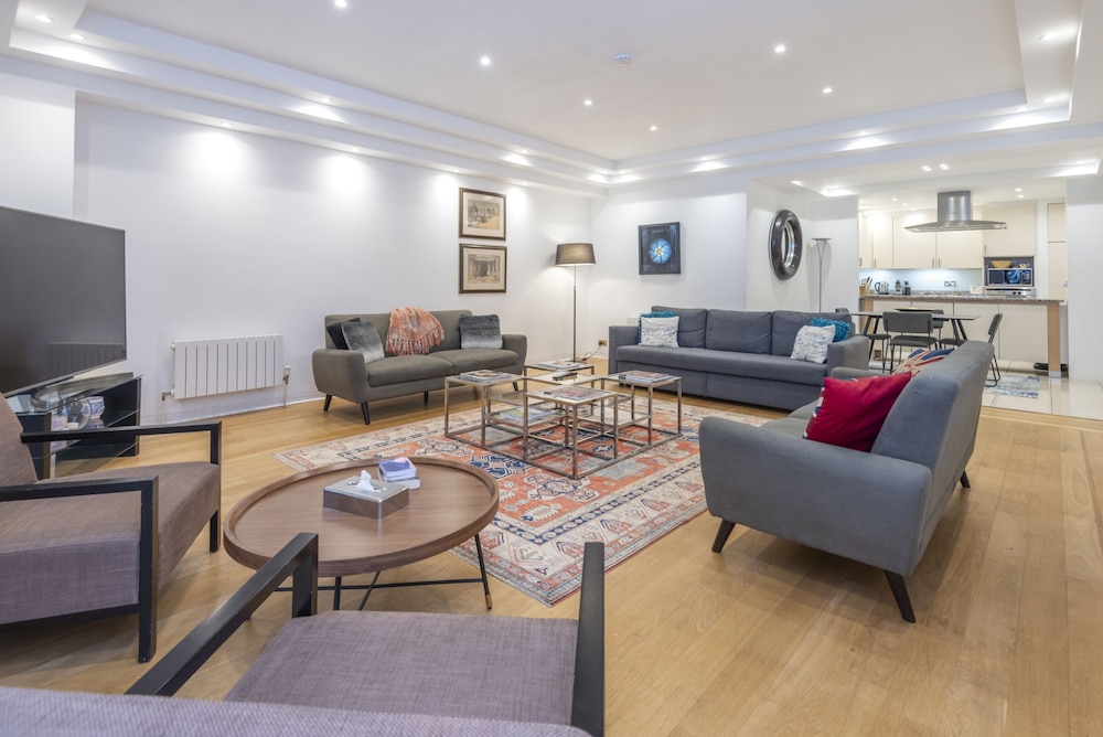 Mayfair Piccadilly Apartment — 4-Star Luxury Hotel in London, United Kingdom