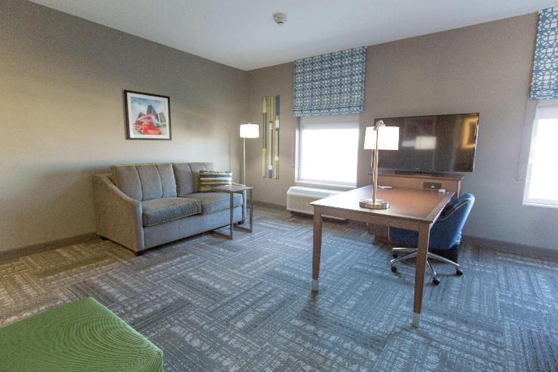 Hampton Inn & Suites Stroud - photo 47