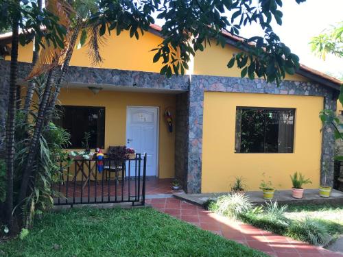Apartamento con jardín cerca del hospital regional — Caacupe — photo 2