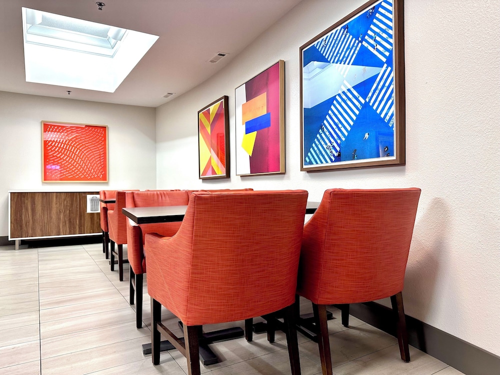 Holiday Inn Express Hotel & Suites Hinesville East Fort Stewart - photo 129