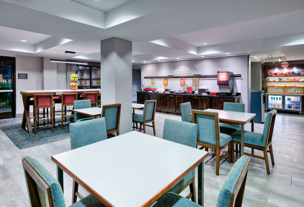 Hampton Inn Biloxi - photo 41