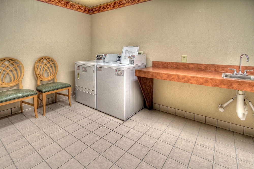 Hampton Inn & Suites Kalamazoo Oshtemo - photo 31