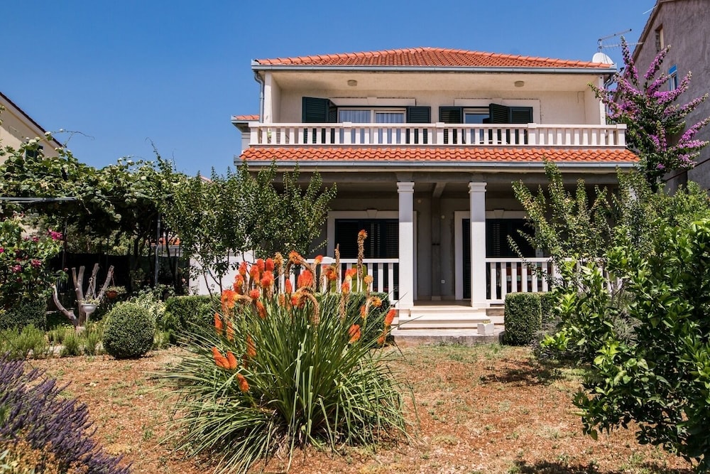 Jasna 20m From the sea A2 in Marina, Croatia