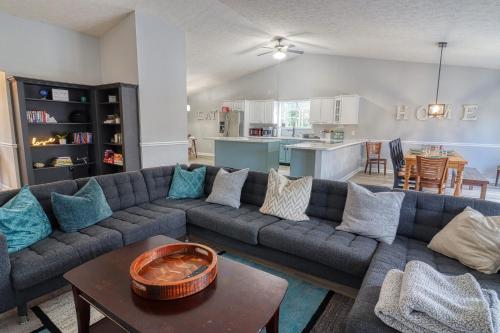 The Basye House Secluded Mountain Valley Getaway — 4-Star Luxury Hotel in Basye, United States