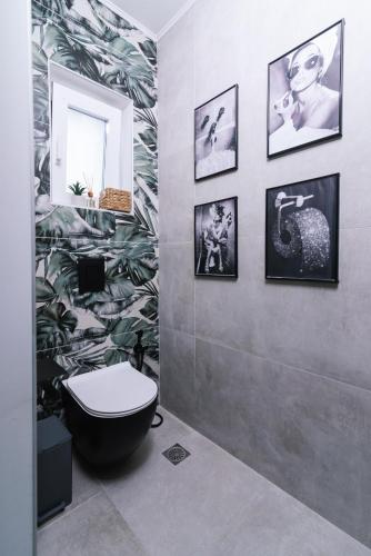 Iceberg Suite with Jacuzzi — Alimos — photo 5