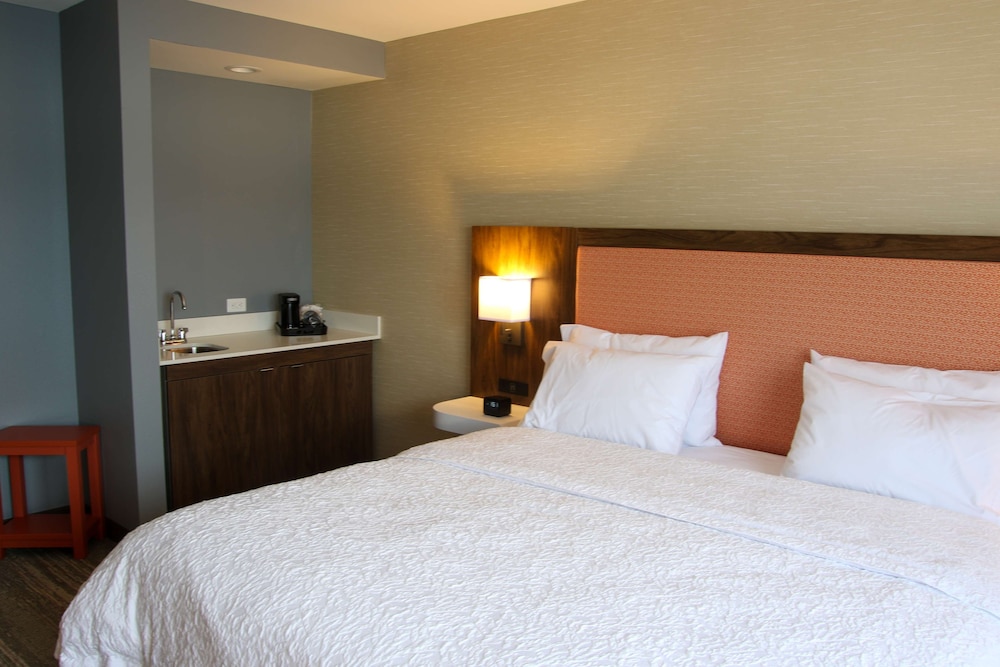 Hampton Inn & Suites Olean - photo 31
