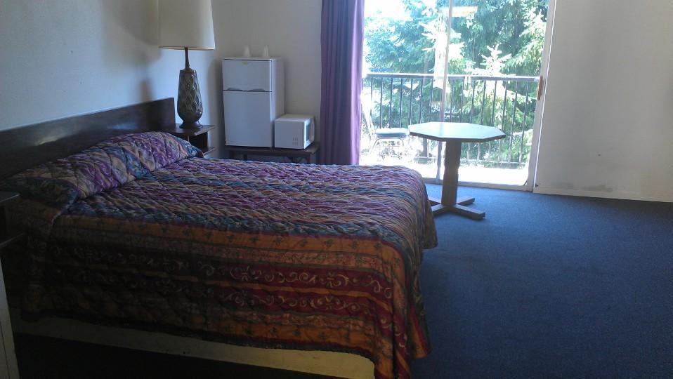 Bremerton Inn - photo 7