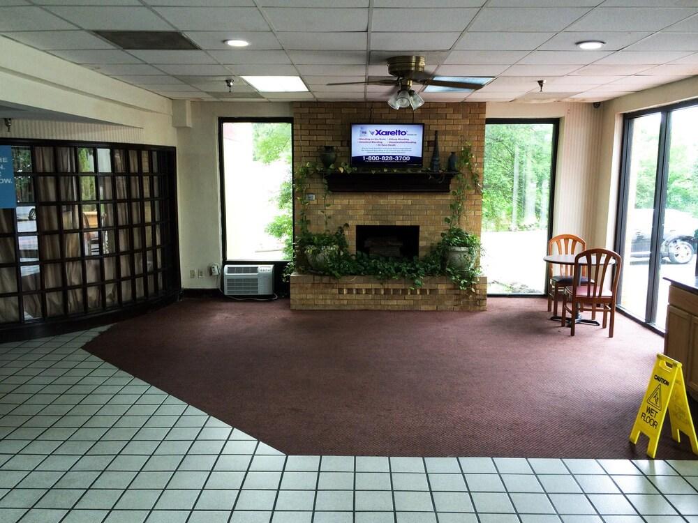 Motel 6 - photo 6