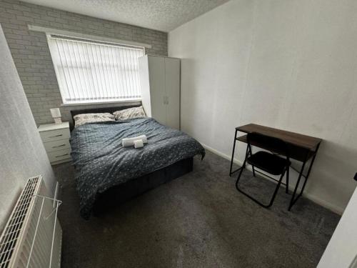 Double Room XXXX Manchester — hotel in Middleton