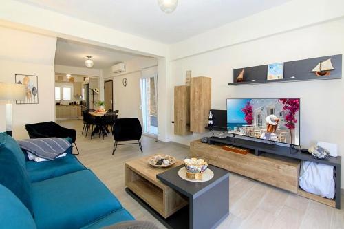 Glaros Premium Deluxe House — 4-Star Luxury Hotel in Nikiti, Greece