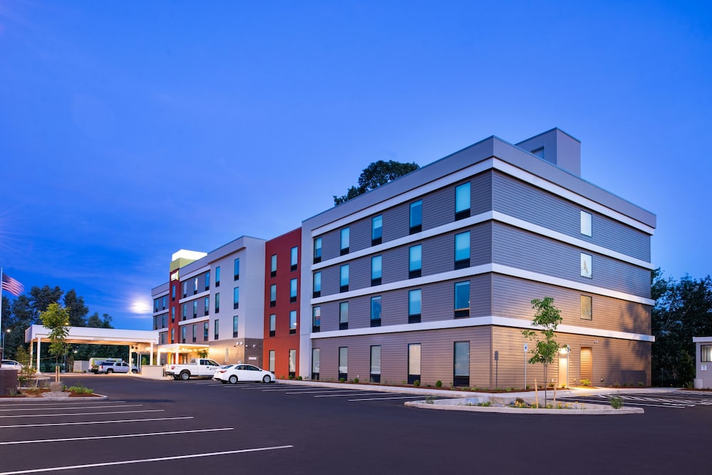 Home2 Suites by Hilton Portland Airport OR - photo 61