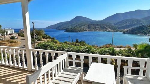 Villa Mira 3BR Villa with Panaromic Sea View — 4-Star Luxury Hotel in Datca, Turkey