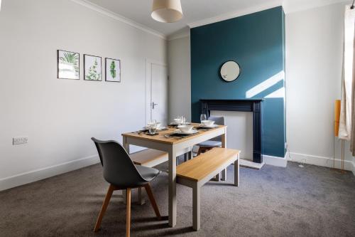 3 BR home perfect for big groups — 4-Star Luxury Hotel in Darlington, United Kingdom