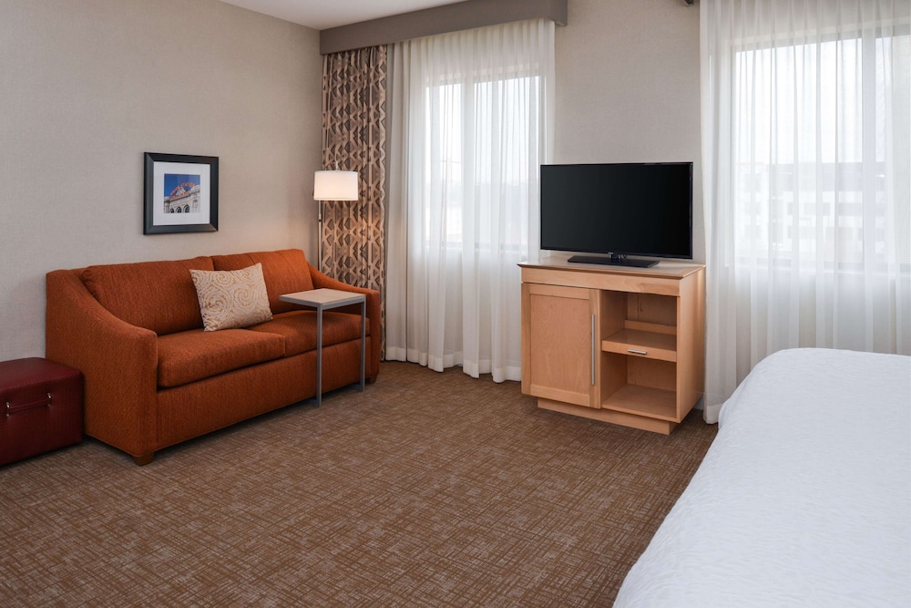 Hampton Inn & Suites Denver Speer Boulevard - photo 8